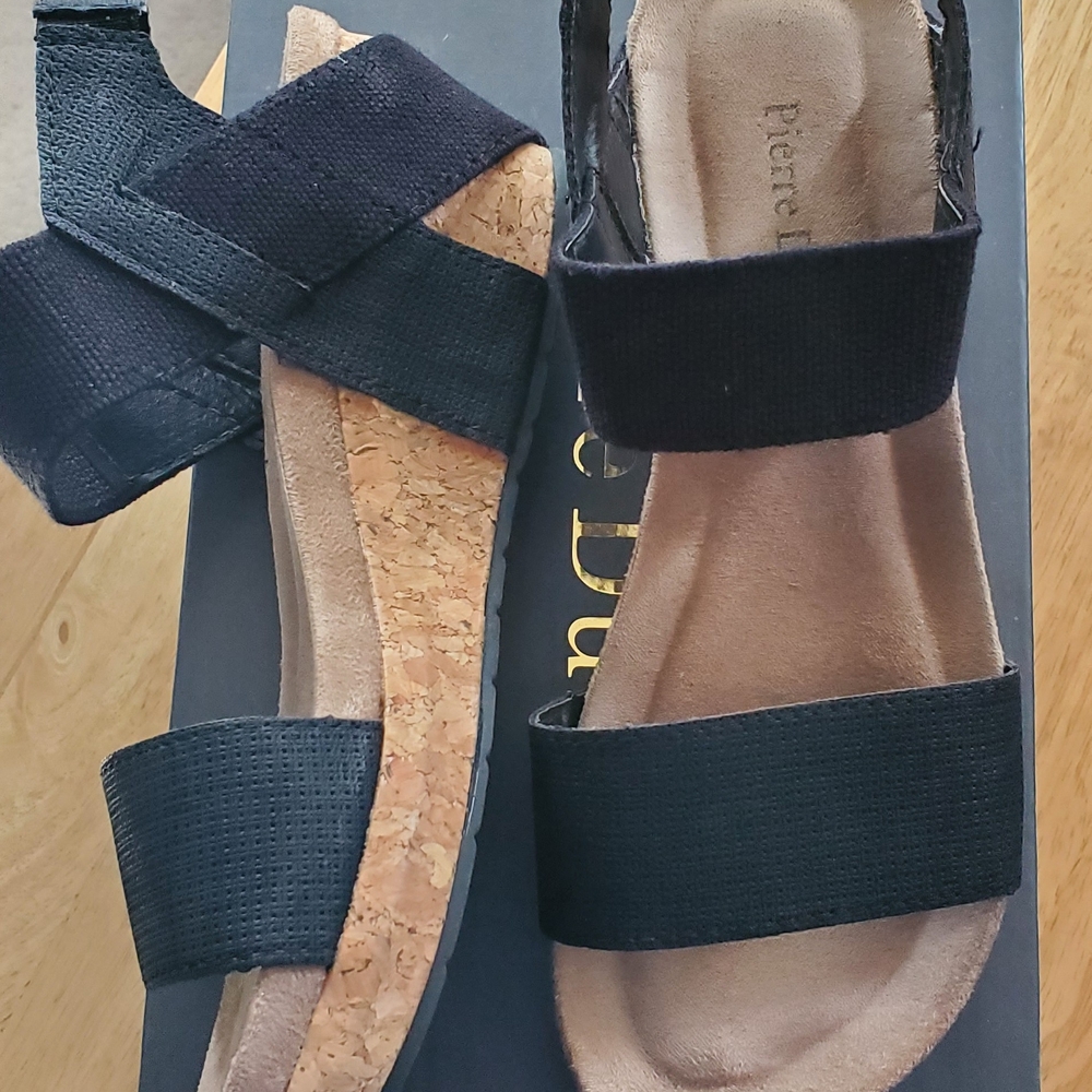 Pierre Dumas Black Wedge Women's Sandals size 8